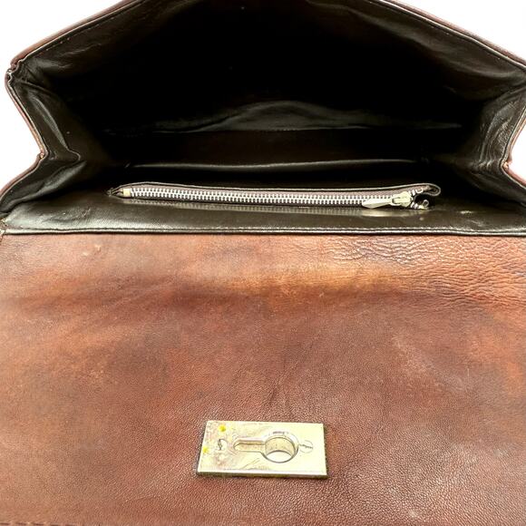 Vintage 60s Taurus Brown Leather Clutch Bag w/ Red Enamel Clasp Mod Purse - Picture 12 of 16